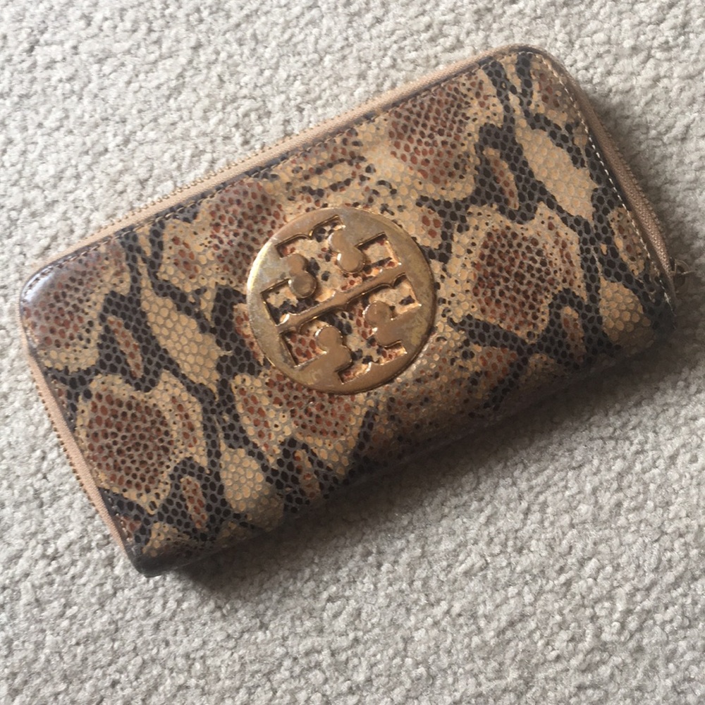 Tory Burch wallet